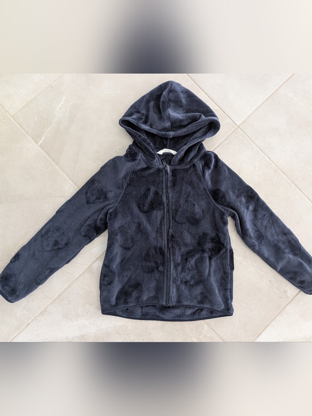 5/$35 H&M Navy Heart Fleece Hoodie – Girls 6-8Y